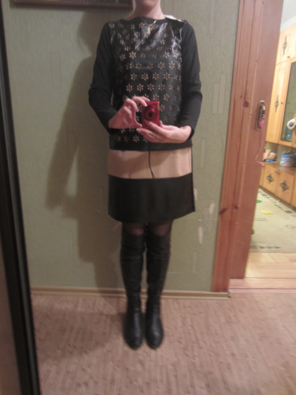 С какой  обувью носить платье?