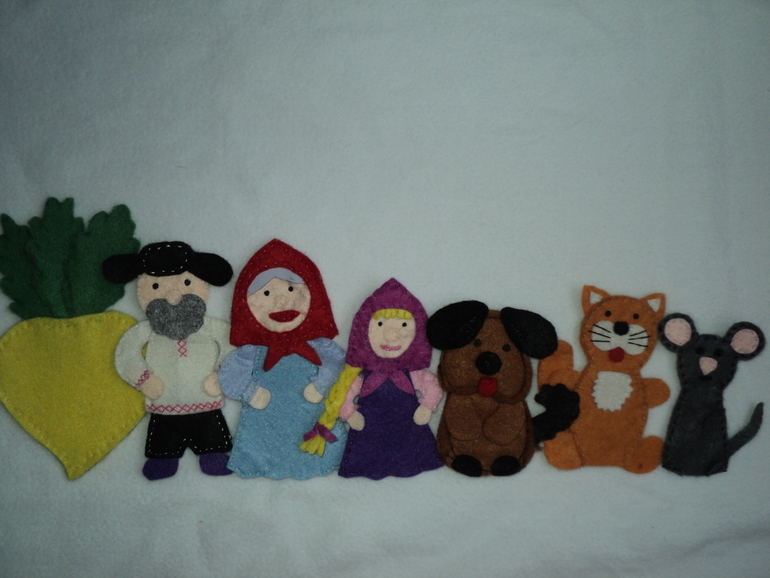 Ровно месяц шью фетрушки для дочки))) фотоотчет