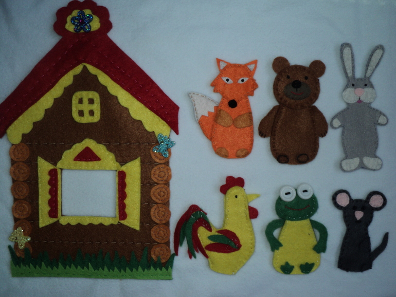 Ровно месяц шью фетрушки для дочки))) фотоотчет