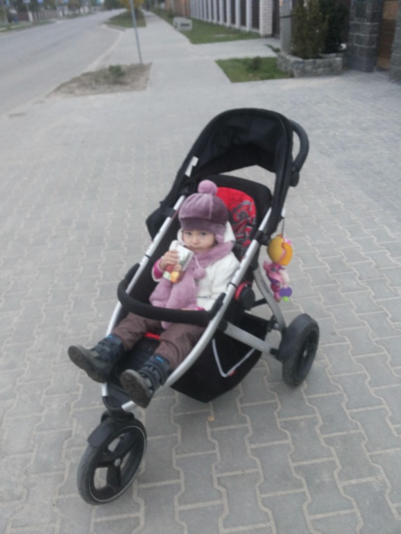 Вот и мы с транспортом для обоих малышей)