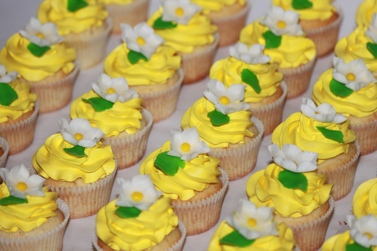 Лимонные капкейки