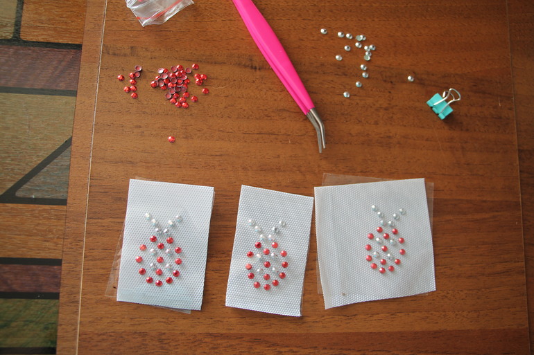 Первая работа со стразами