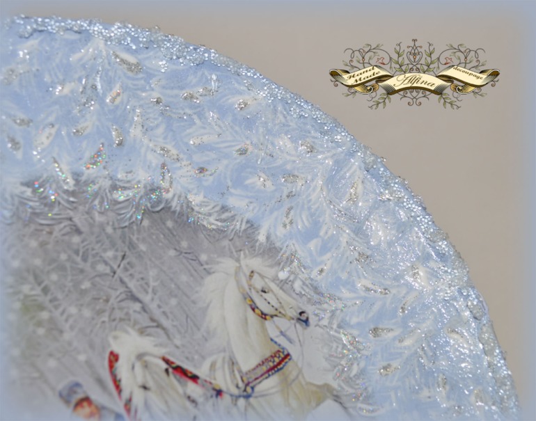 Тарелка "Три белых коня"