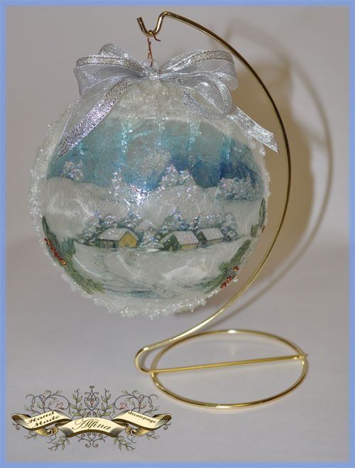 Большие интерьерные новогодние игрушки.