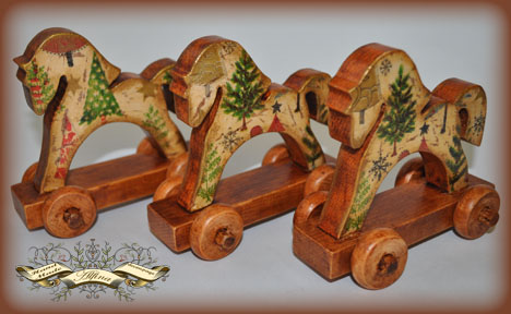 Табун новогодних лошадок!