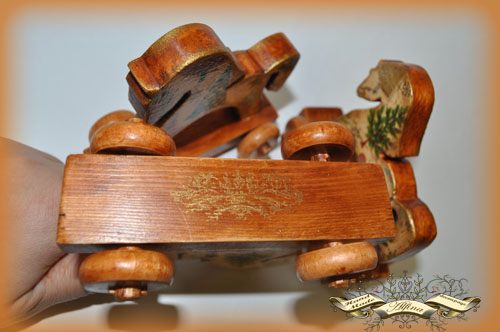 Табун новогодних лошадок.