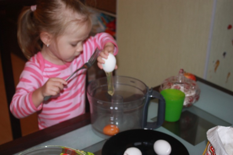 ФМ - Готовим вместе с детьми (шарлотку).