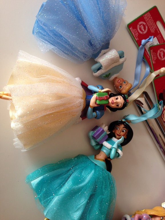 Новогодние игрушки Disney