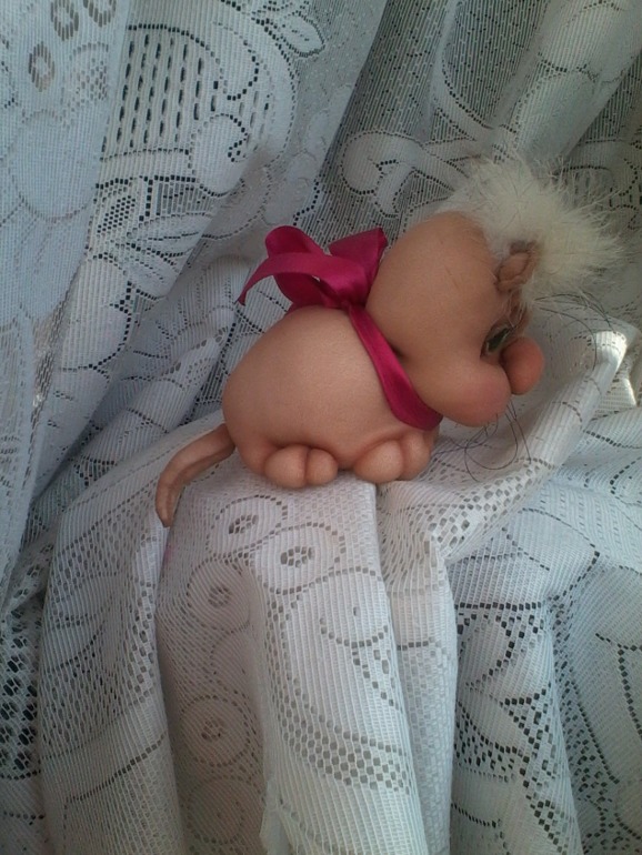 Поколдовала с капроном)))