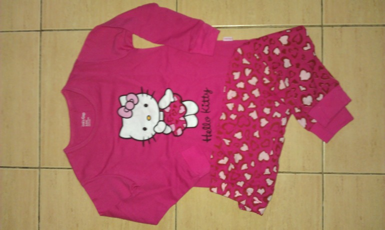 В НАЛИЧИИ! Пижама Хнллоу Китти, на рост 100-110см (4года) - 370руб.
