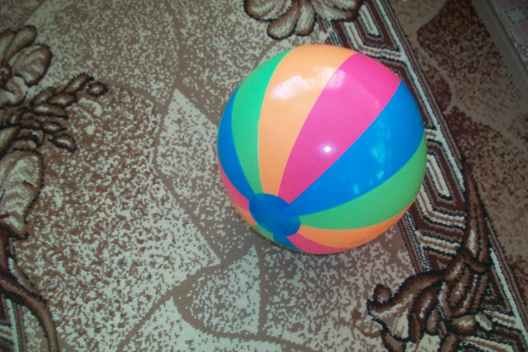 мяч 4 nike t90. мяч разноцветный. мячики дома. мяч арбузной расцветки. мячики дома.