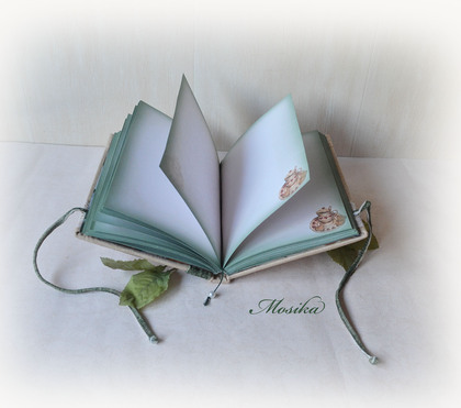 Как она это делает?