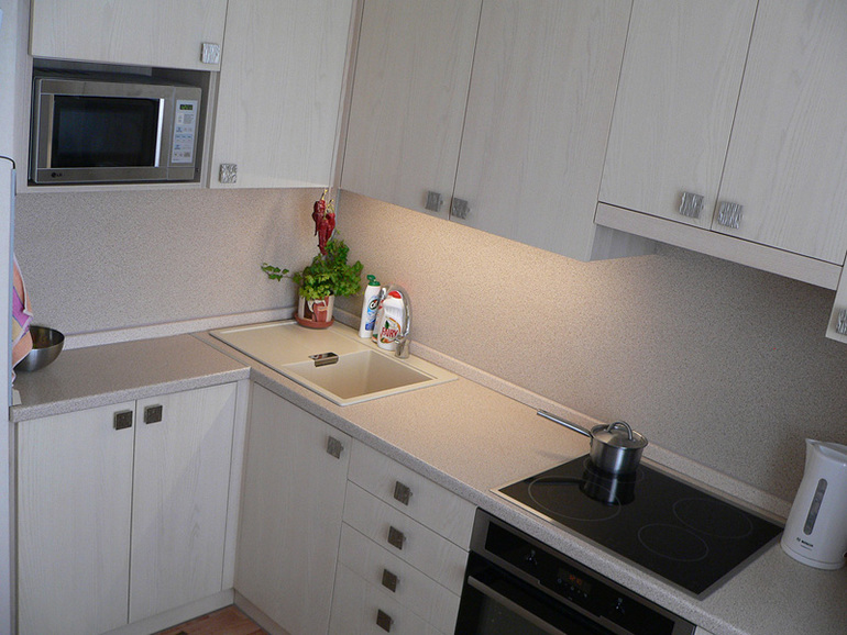 Стол на кухню