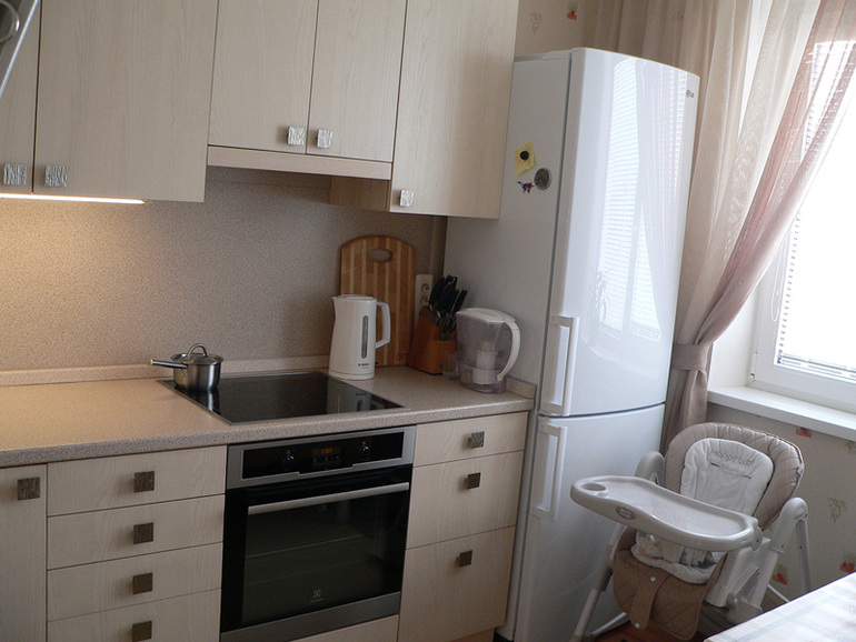 Стол на кухню