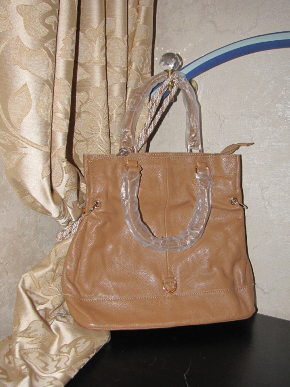 Хвастики по доступным сумочкам.