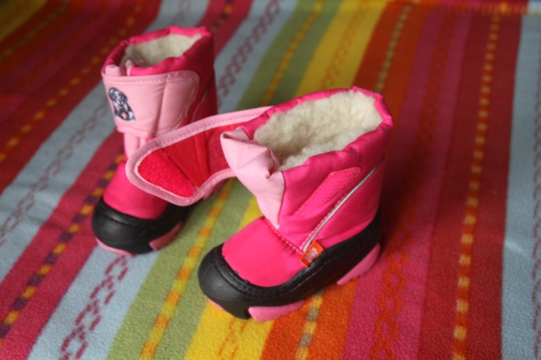 Продаю сноубутсы Demar на мальчика и девочку  20-21 размер