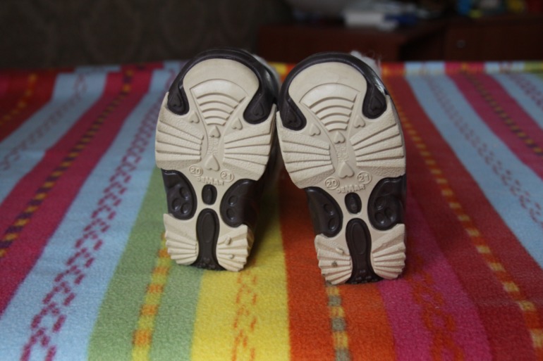 Продаю сноубутсы Demar на мальчика и девочку  20-21 размер