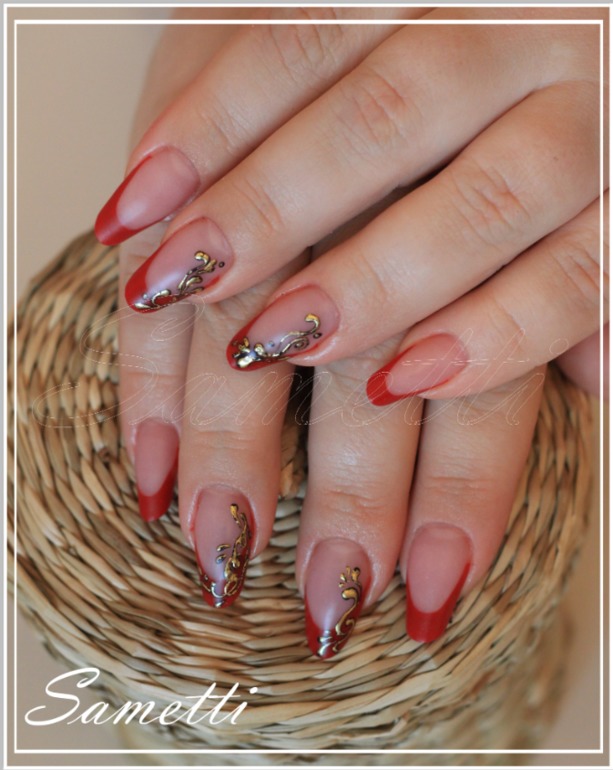 Золото на красном