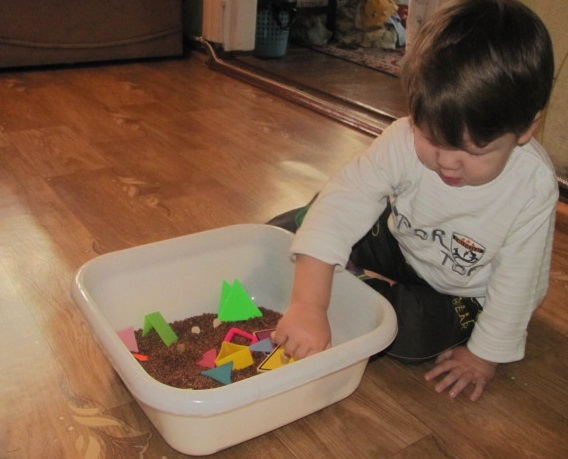 Наша первая ТН. Геометрические фигуры.