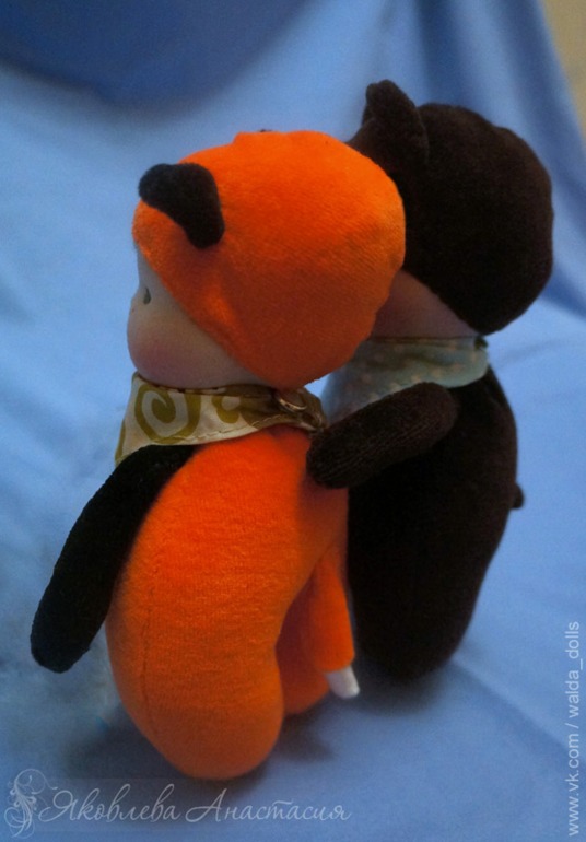 Вальдорфские Лисичка-сестричка и Косолапый мишка.