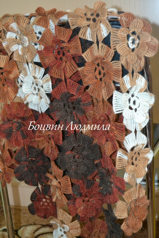 Палантин крючком из цветочных мотивов - 2