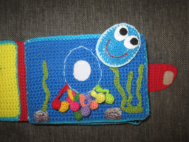 Развивающая книжка Цвета и формы