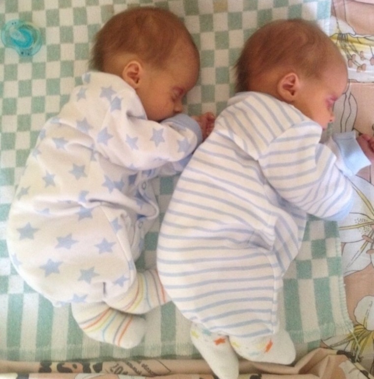 Первые деньки жизни, Матвея и Платона!!!