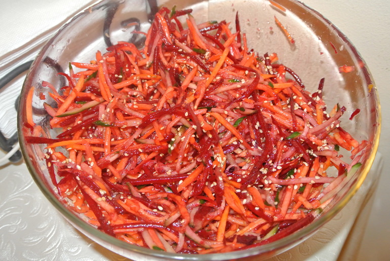 Вкусный и быстрый салат с тыквой