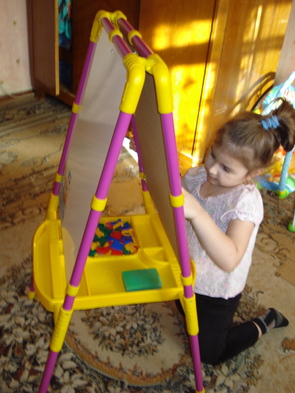 Один мольберт и море радости))