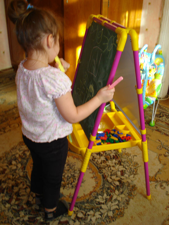 Один мольберт и море радости))