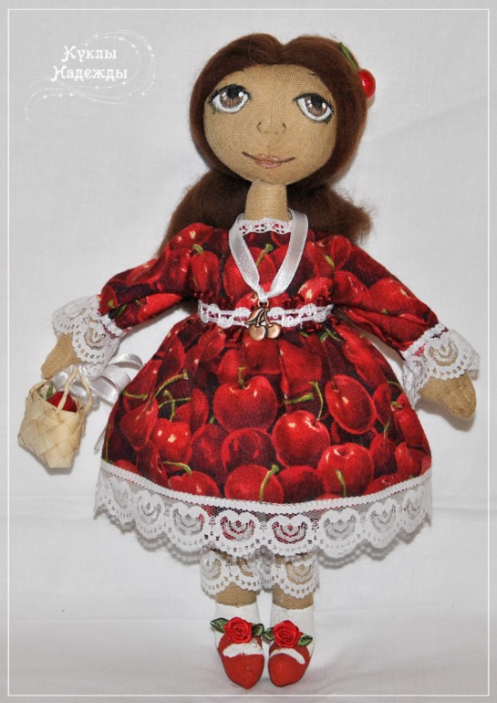 Три фруктово-ягодные девочки.