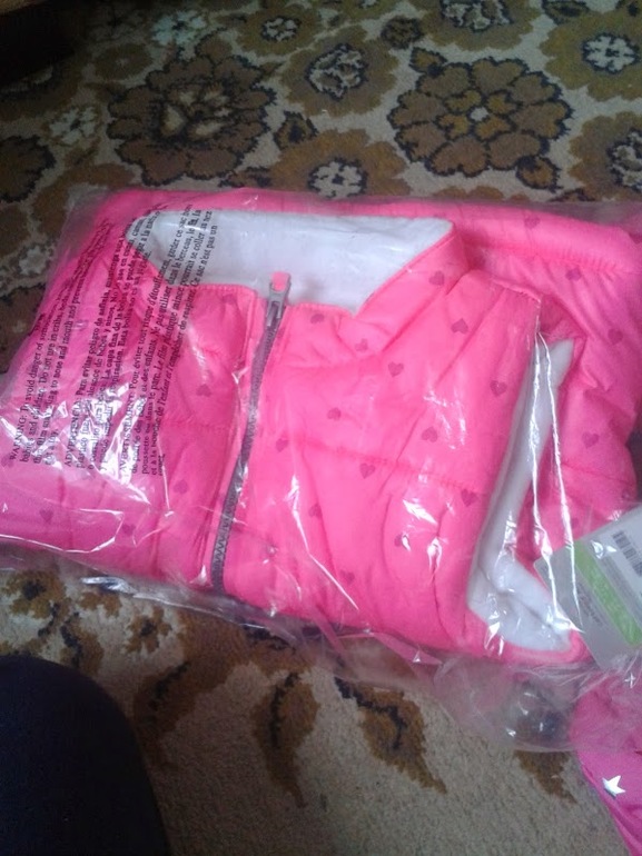 Наша посылочка с вещичками... Много красоты!