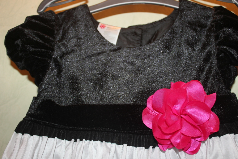 Продам детское платье и туфли к нему