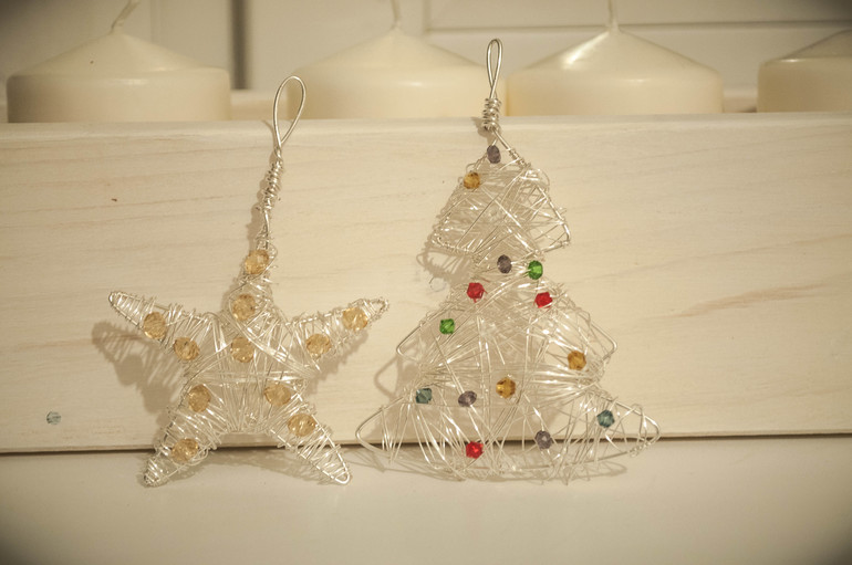 Новогодние елочные игрушки