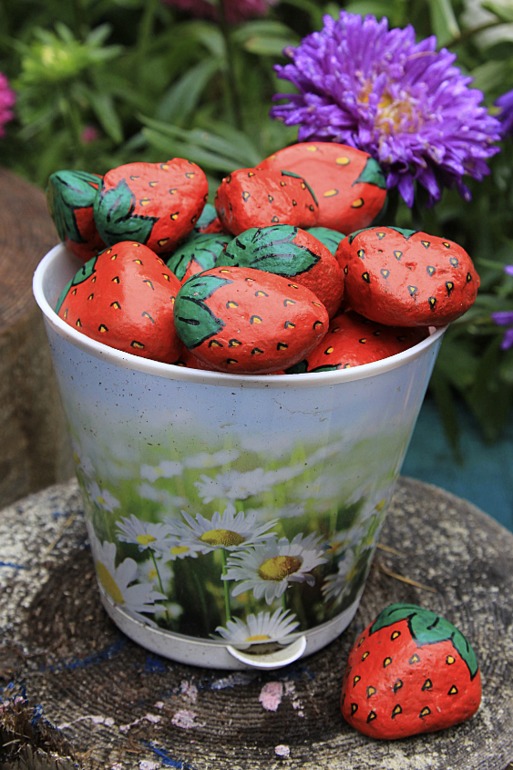 Расписные камушки