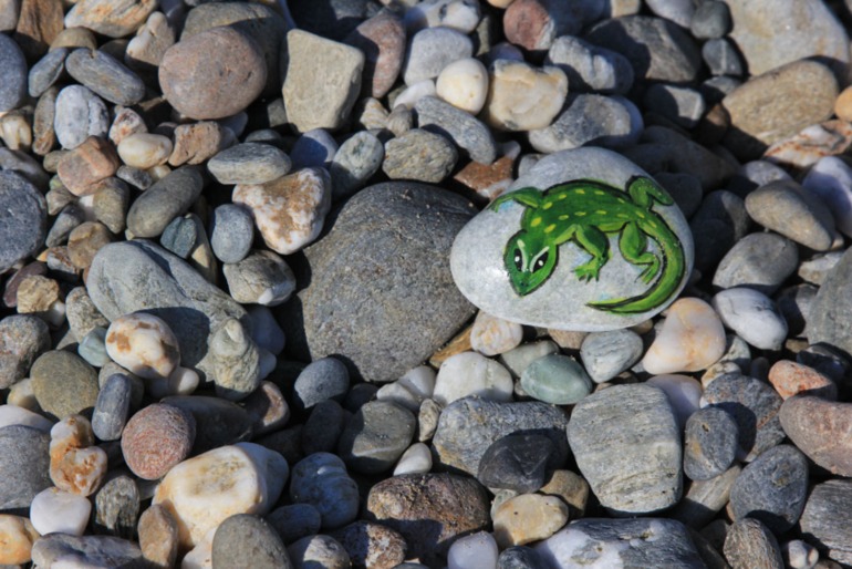 Расписные камушки