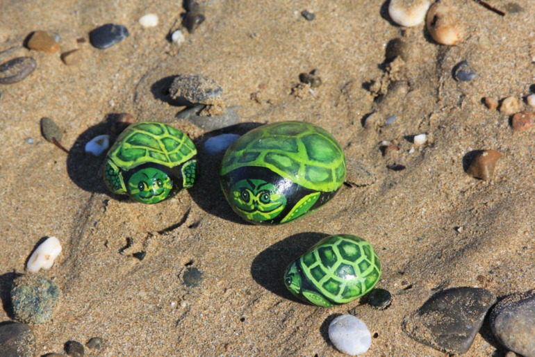 Расписные камушки