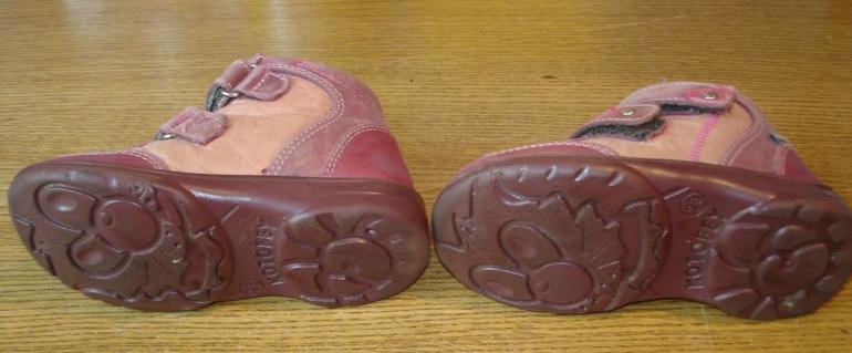 Ботинки Котофей д/д р.23, длина стельки 14,5 см.