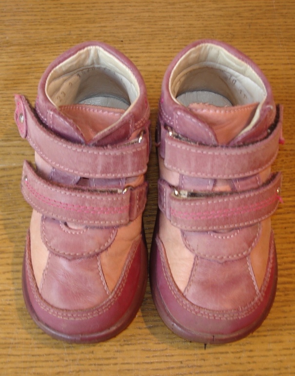 Ботинки Котофей д/д р.23, длина стельки 14,5 см.