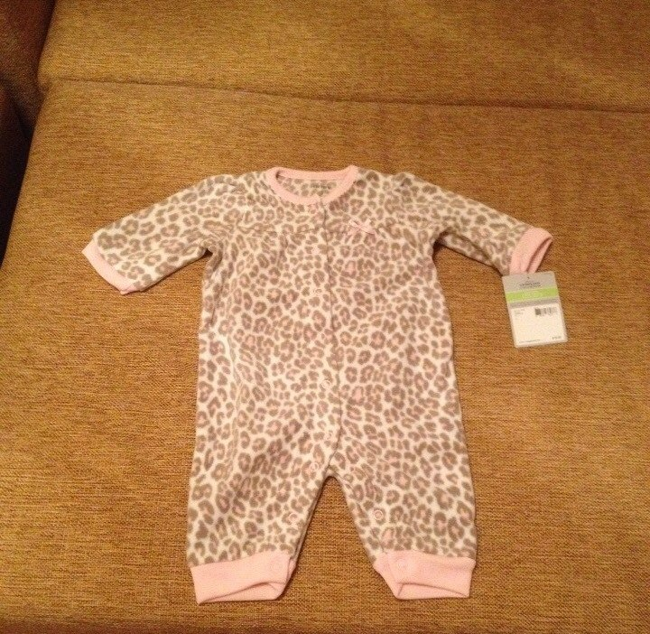 Первые вещички для малышки (Carters)