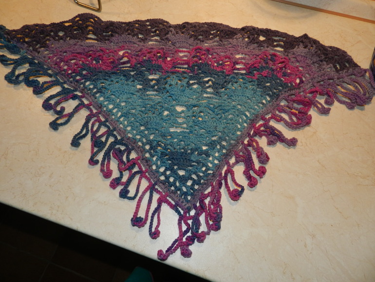 Бактус крючком)