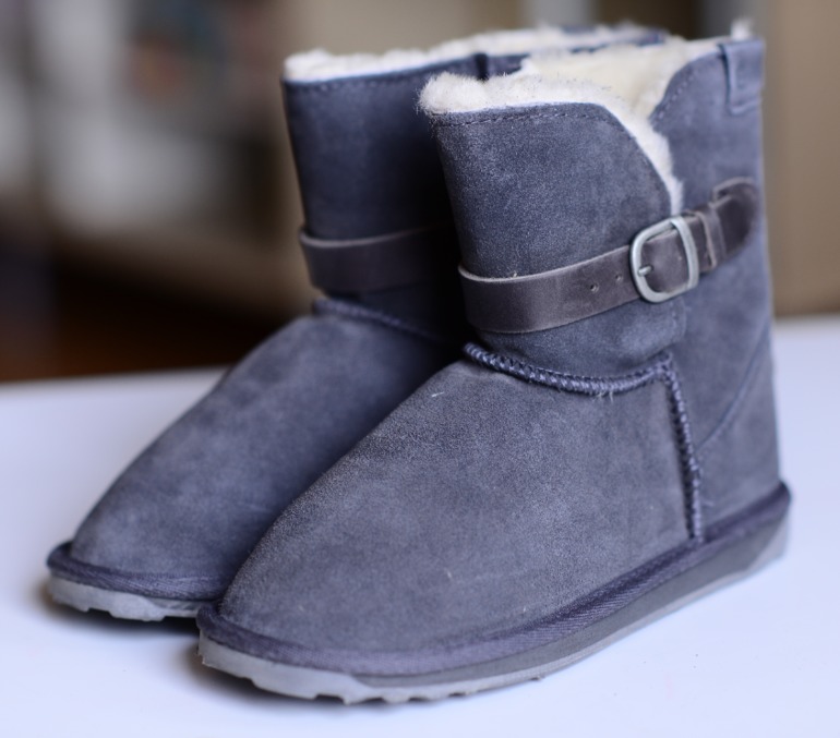 новые EMU (ОРИГИНАЛ) из США, размер 33, стелька 22 см. за 2400р.