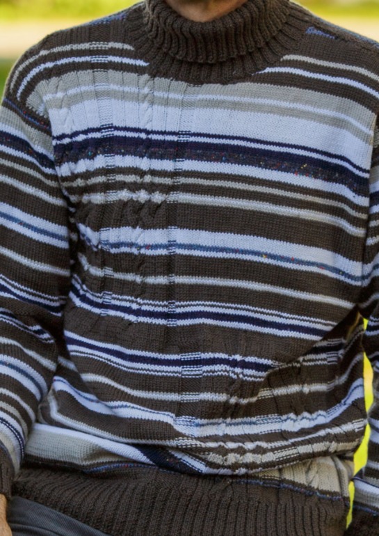 Продаю уютный мужской свитер 50 р-ра.