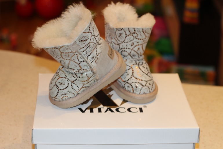 Витачи (Vitacci) 20разм. 500руб, Демары (Demar) 22-23разм. 300руб.