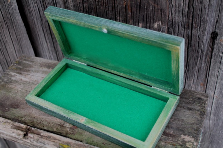 Купюрница волки