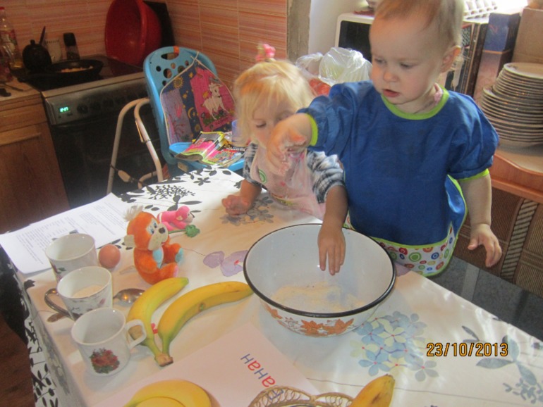 ФМ Готовим с детьми. Неделя 4, банановые оладьи и банановое молоко.