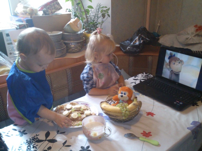 ФМ Готовим с детьми. Неделя 4, банановые оладьи и банановое молоко.