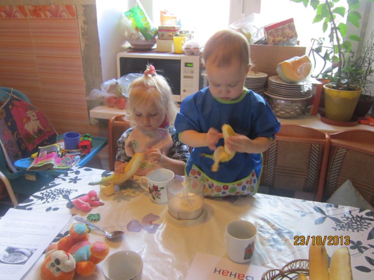 ФМ Готовим с детьми. Неделя 4, банановые оладьи и банановое молоко.