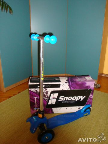 отдам трехколесный самокат MaxSity Snoopy (требует умелых рук!!!)