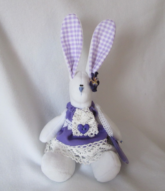 Фиалковая зайка:)